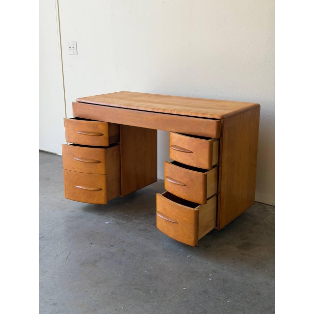 Heywood-Wakefield Heywood Wakefield Maple Desk Mid Century Modern 1950s Sculpted Drawer Pulls For Sale - Image 4 of 10