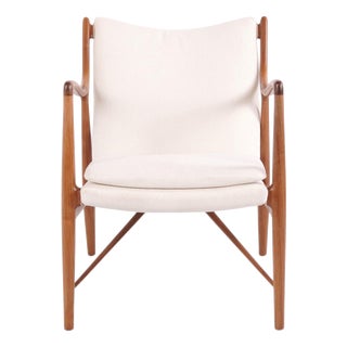 Walnut Lounge Chair with Light Fabric by Finn Juhl, 1952 For Sale