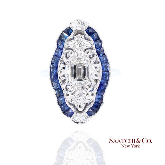 Elegant 18k White Gold Natural Diamond and Blue Sapphire Ring, Size 6.25 For Sale In New York - Image 6 of 10