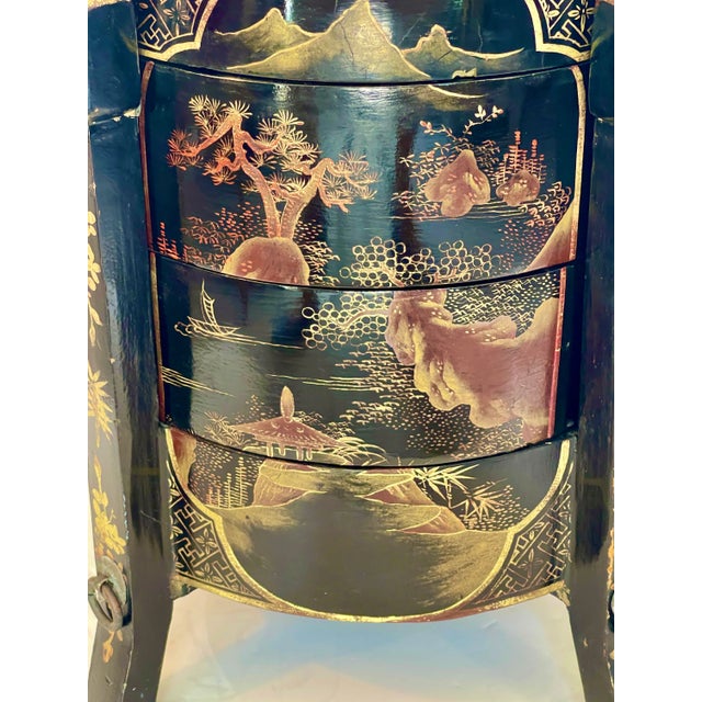 Wood Qing Dynasty Chinese Black and Gold Lacquer Multi-Tiered Wedding Box For Sale - Image 7 of 18