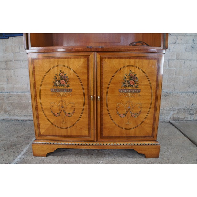 1980s 1980s Drexel Heritage 'Devoncourt' Adams Style Mahogany Armoire Tv Media Cabinet For Sale - Image 5 of 12