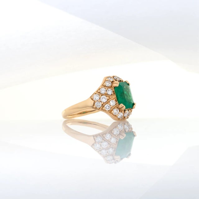 Metal Gia Certified 2.0cts Colombian Emerald Diamond Ring in 14k Gold | Em 9X7mm, Size 6.75 For Sale - Image 7 of 9