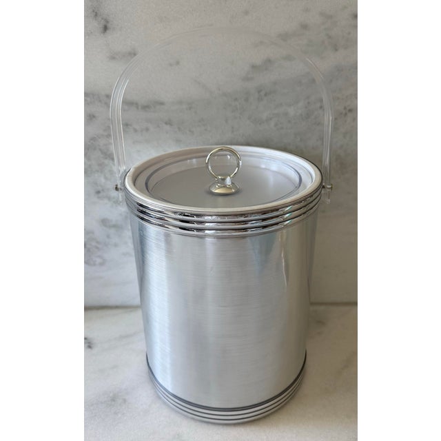 Hollywood Regency Vintage Ice Bucket With Lucite and Silver Foil Finish For Sale - Image 3 of 8