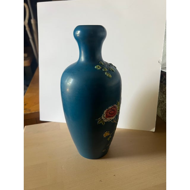Mid 20th Century Vase With Molded Crane and Pine on Turquoise Ground Qianlong Mark For Sale - Image 4 of 6