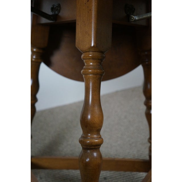 Brown O'Hearn Sugar Maple Triangular Drop Leaf Pembroke Tripod Trefoil Clover Table For Sale - Image 8 of 12