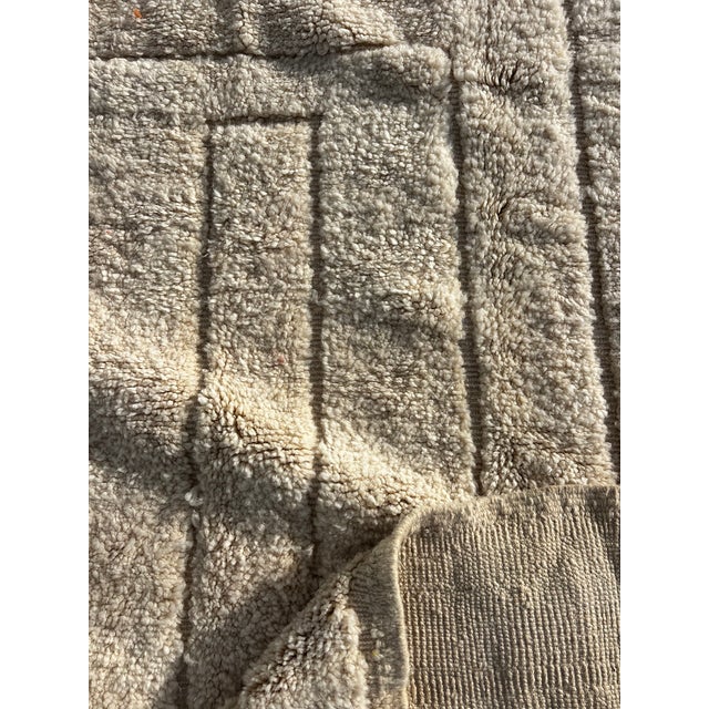 Vintage Beni Ourain Moroccan Berber Wool Rug, 1990 For Sale - Image 9 of 11