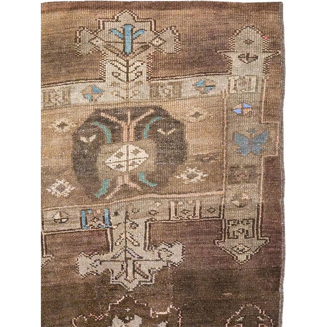 Tribal Galerie Shabab Collection Mid-20th Century Turkish Anatolian Accent Carpet For Sale - Image 3 of 10