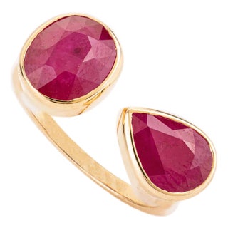 Contemporary Open Face 4.6 Ct Ruby Toi Et Moi Ring in 14k Yellow Gold Size 6.5 For Sale