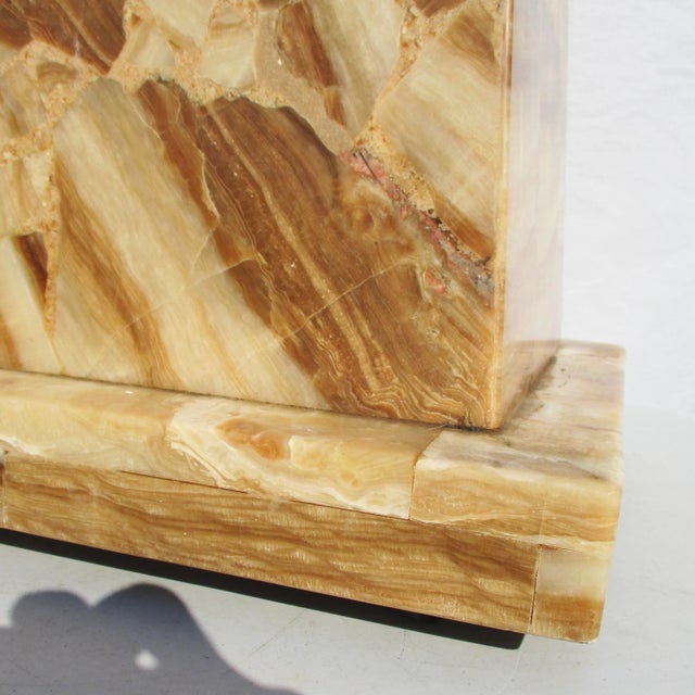 Onyx Marble Illuminated Body Pedestal For Sale In New York - Image 6 of 10