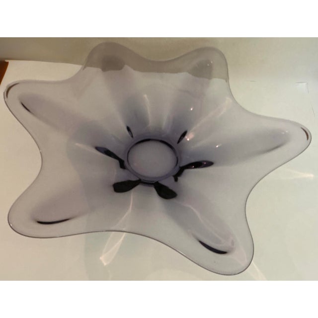 Rare 1961/62 Viking Glass Epic Number 1411. 21.50 “ Inch Low Bowl in Lilac (Teaberry) Lotus Petal For Sale In Sacramento - Image 6 of 10