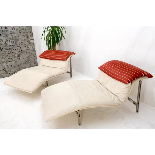 Pair of Sapority Italian Mid Century Modern Leather Chaise Lounges For Sale - Image 12 of 13