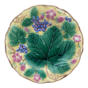 English Majolica Strawberry & Grapes Plate Wedgwood Circa 1920