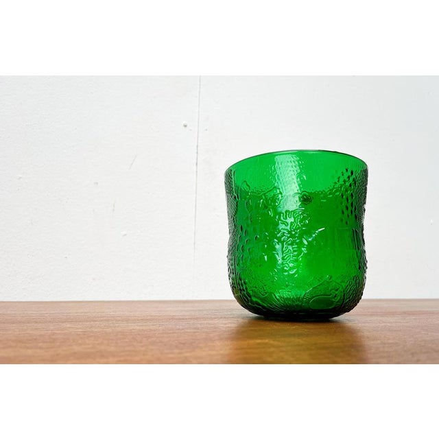 Mid-Century Fauna Decor Glass Vase by Oiva Toikka for Arabia, Finland, 1960s For Sale - Image 12 of 14