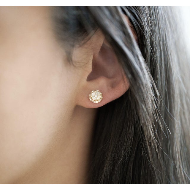 2020s 18k Gold 0.72 Carat Natural Diamond Cluster Illusion Set Round Stud Earrings - 2 Pieces For Sale - Image 5 of 8