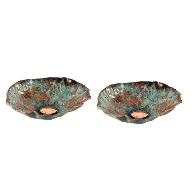 Set of 2 Hypomea copper bowls by Samuel Costantini. Dimensions: D 25 x H 8 cm. Materials: copper. Copper bowl worked en-...