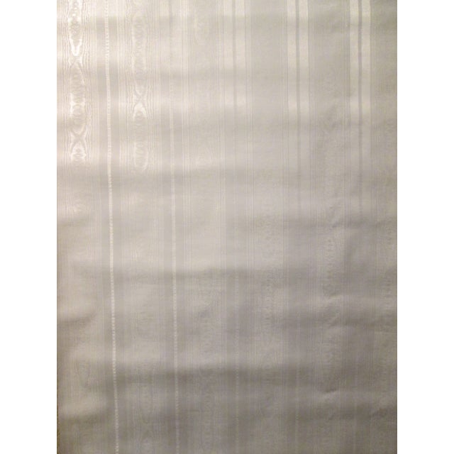 1970s Satinesque 1970s White Moiré Satin Striped Fabric Backed Wallcovering For Sale - Image 5 of 9