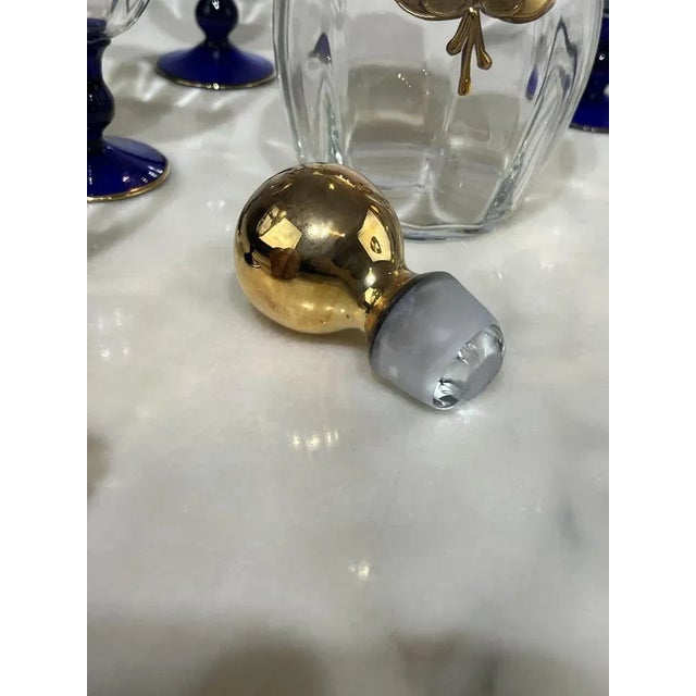 Metal Bottle and Glasses in Hand-Painted Murano Glass & 24kt Gold, Italy, 1970s, Set of 7 For Sale - Image 7 of 12