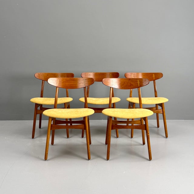 CH30 Chairs by Hans J. Wegner for Carl Hansen & Son, 1960s, Set of 5 For Sale - Image 9 of 9