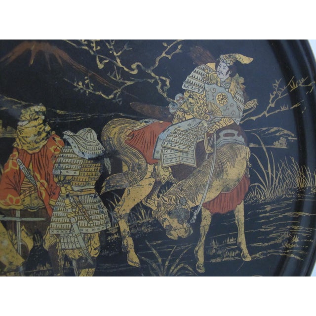 Late 19th Century Jjapanese Meiji Lacquer Papier-Mache Gilt Hand Painted Warrior Scene Round Tray For Sale - Image 5 of 6