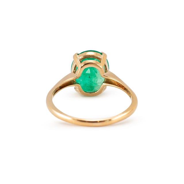 Early 21st Century Ladies 14k Yellow Gold 4.36ctw Gia Colombian Green Emerald Cocktail Ring, Size 9 For Sale - Image 5 of 10