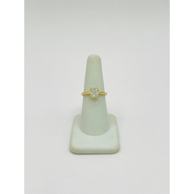 Metal Gia White Diamond Cushion 1.50 Carat Solitaire Ring in 18k Yellow Gold, Size 6.5 For Sale - Image 7 of 9