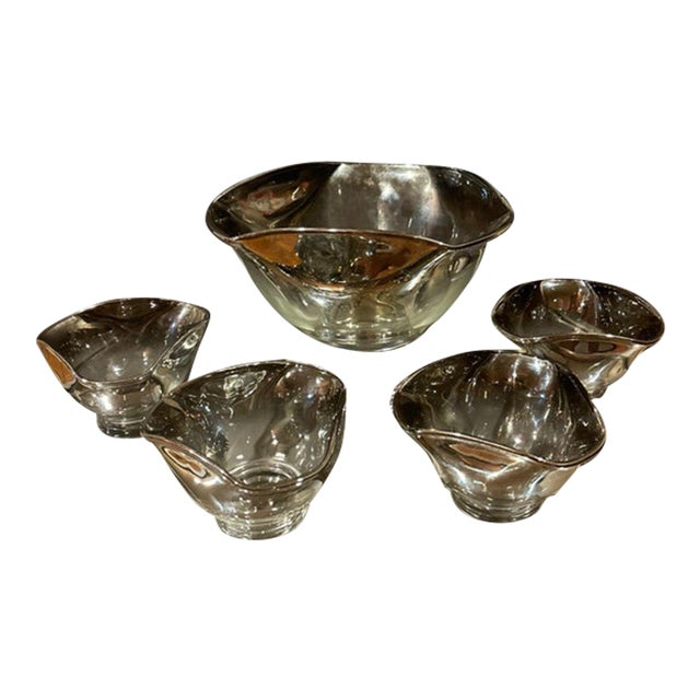 Vintage Mid-Century Modern Dorthy Thorpe Silver Fade Smoke Glass Serving Bowl With 4 Bowls Set- 5 Pieces For Sale