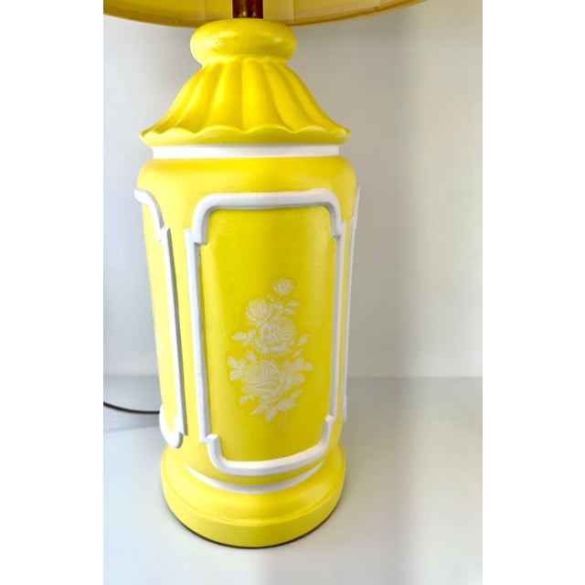 Vintage Mid-Century Ceramic Table Lamps in Sunny Yellow, a Pair For Sale - Image 4 of 11