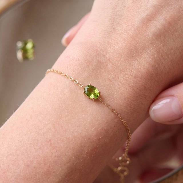 Elevate your everyday elegance with this minimalist East-West gemstone bracelet, designed to showcase understated luxury...