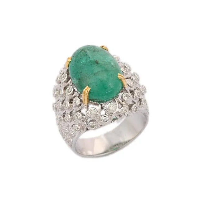 Art Deco 9.48ct Cabochon Emerald & Diamond Ancient Dome Ring in 18k Solid Gold Size 7 For Sale - Image 3 of 12