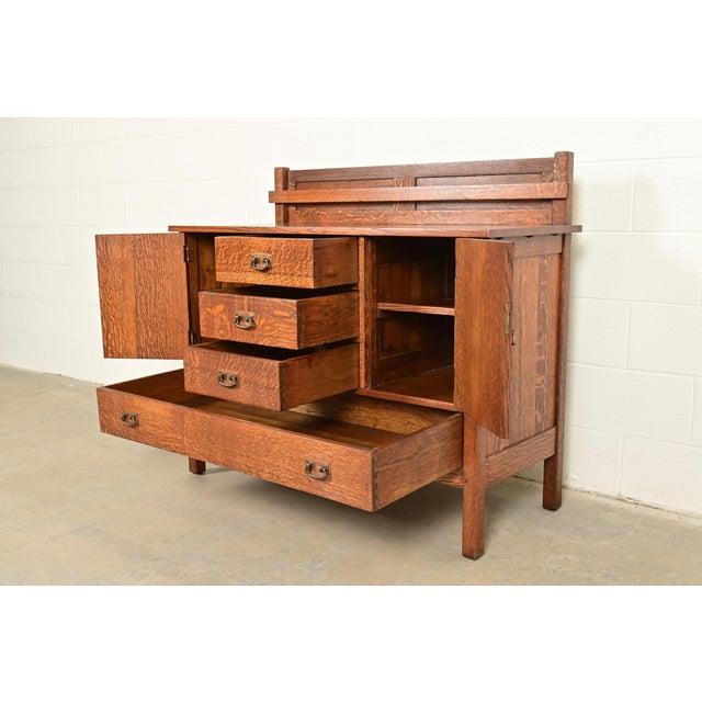 L. & J. G. Stickley Antique Mission Oak Arts & Crafts Sideboard or Bar Cabinet, Circa 1910 For Sale In South Bend - Image 6 of 16