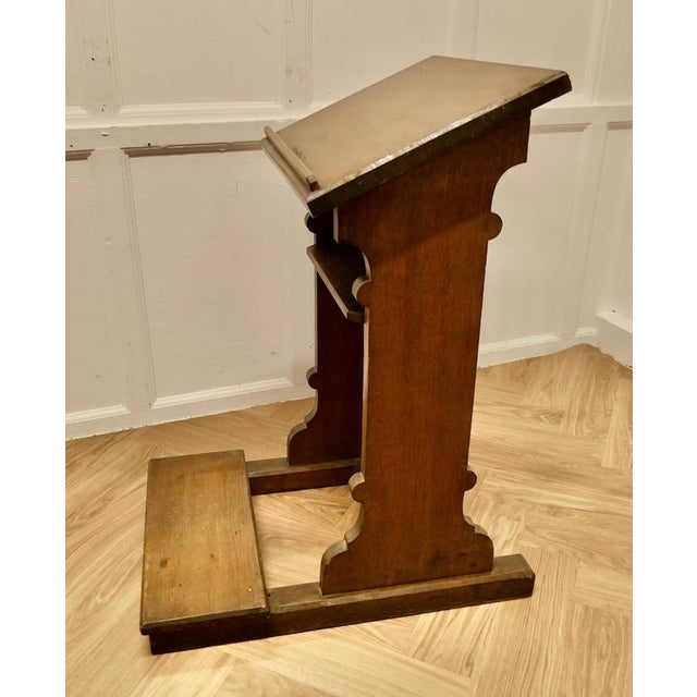 Arts and Crafts Oak Reception Desk Greeting Station, 1900s For Sale - Image 6 of 10