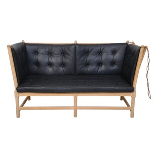 Spoke Back Sofa in Beech and Black Leather by Børge Mogensen, 1963 For Sale