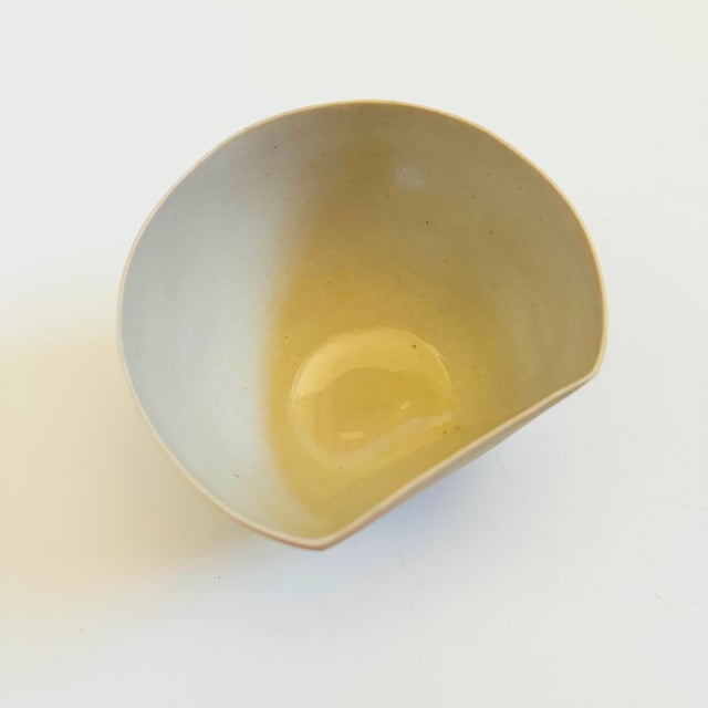 Kazuo Takiguchi Pottery Tea Bowl For Sale - Image 4 of 10
