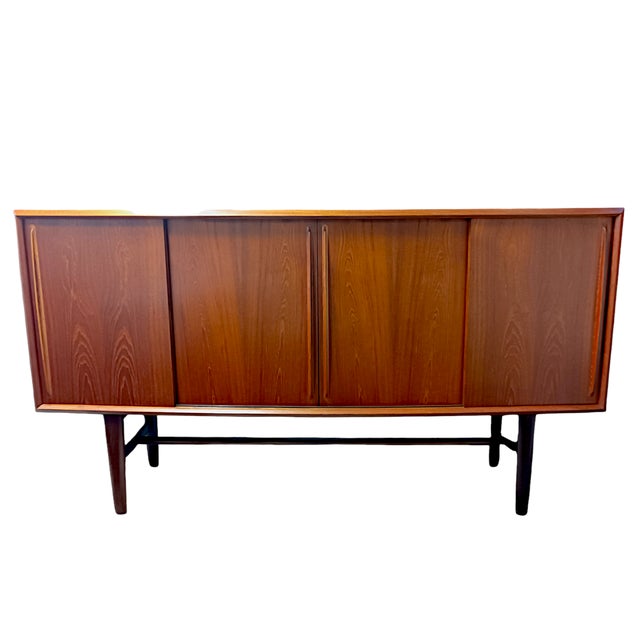 Mid-Century Danish Teak Low Sideboard by Svend Åge Madsen for H.P. Hansen, 1960s For Sale - Image 12 of 12