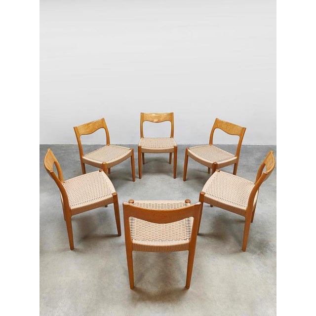 Six beautiful vintage Danish design dining room chairs from Hansen. Period: 1960s. Particularly organically designed...