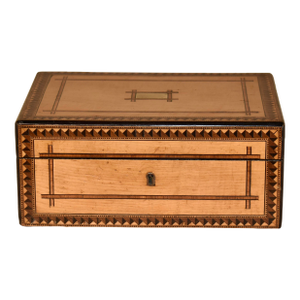19th Century English Dresser Box With Tray