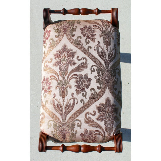 Mid-20th Century Traditional Cherry-Finish Vanity Bench With Pink & Brown Damask Upholstery For Sale - Image 13 of 18