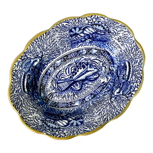 1990s Vintage English Coastal Boho Chic Mottahedeh Torquay Scalloped Rim Serving Bowl.