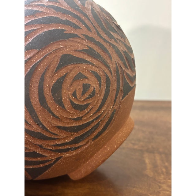 1960s Vintage Mid-Century Incised Red Clay Vase With Black Rose Motif, Signed For Sale - Image 5 of 7