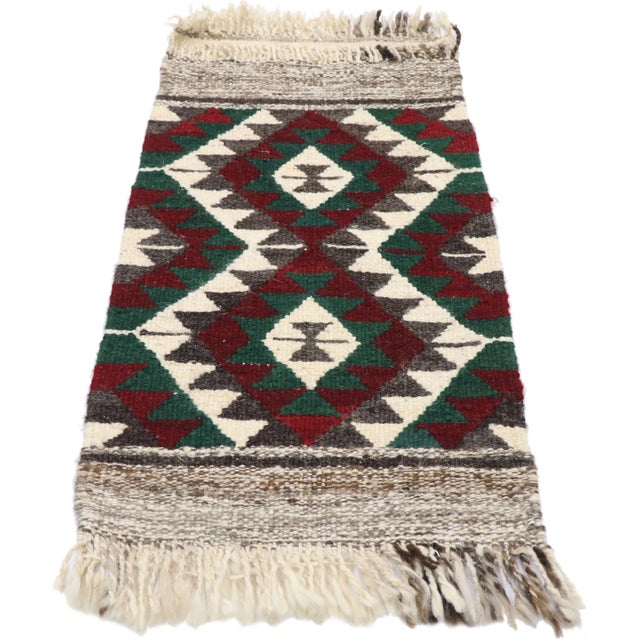 Tribal Vintage Persian Shiraz Kilim Rug - 01'07 X 02'11 For Sale - Image 3 of 9