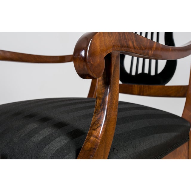 Antique German Biedermeier Armchairs in Walnut, 1800s, Set of 2 For Sale - Image 14 of 16