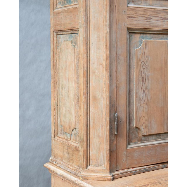 Large Antique French Armoire, 1700s For Sale - Image 14 of 18