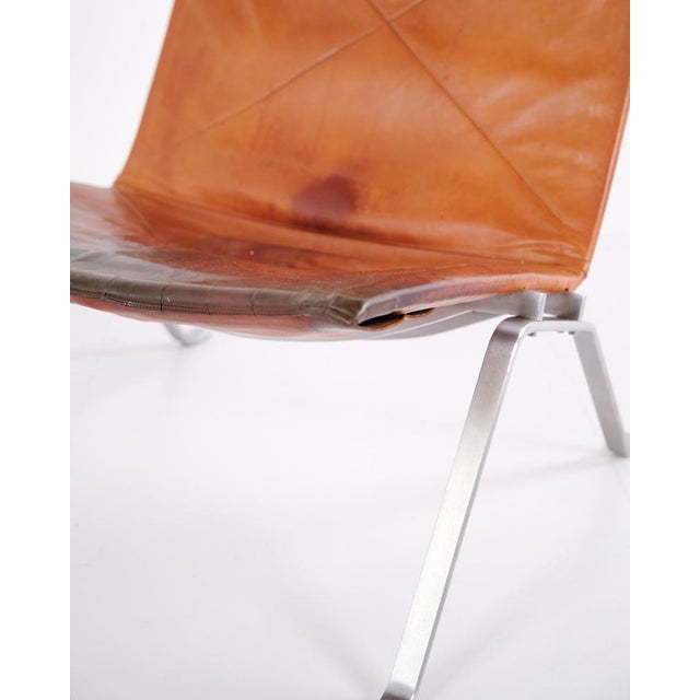 E. Kold Christensen PK22 Easy Chair in Patinated Cognac Leather by Poul Kjærholm for E. Kold Christensen, 1950s For Sale - Image 4 of 16