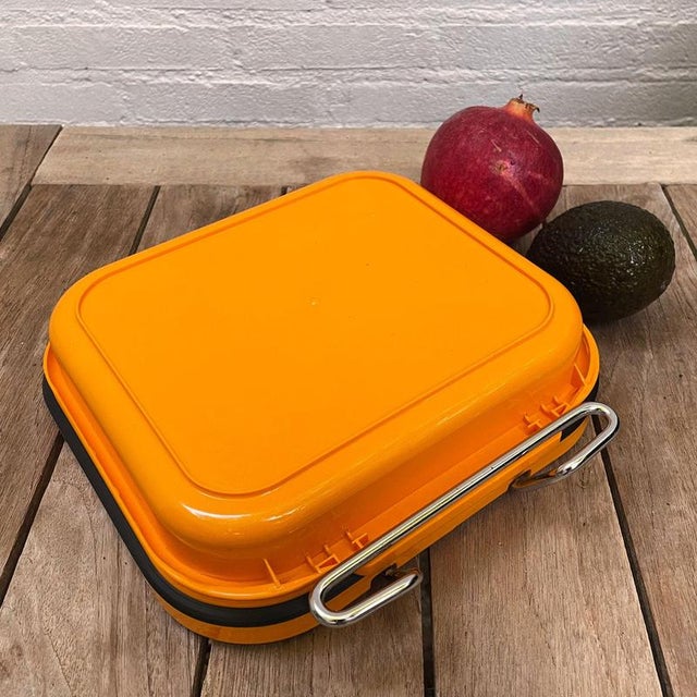 Plastic Vintage Swedish Orange Kitchen Scale for Wall Mounting from EKS For Sale - Image 7 of 11
