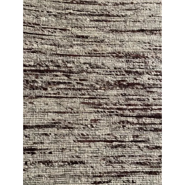 Sari-silk Modern Rug. Fine weave. These Modern rugs are sure to add a touch of modern elegance to any room in your home.