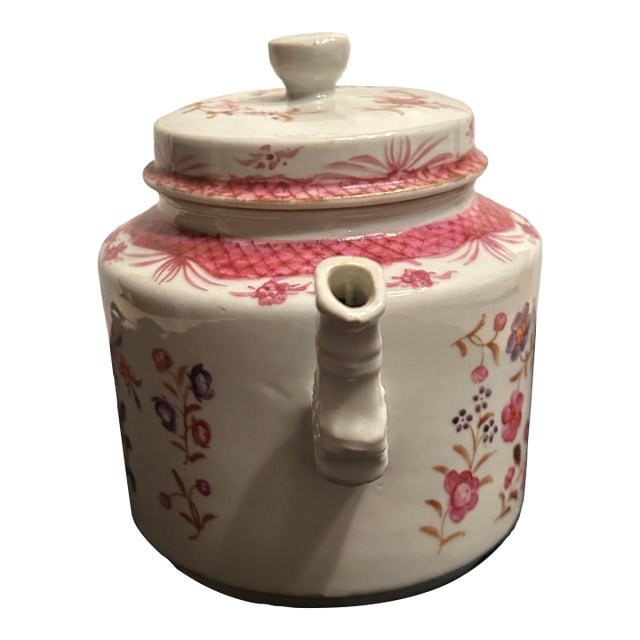 18th Century Chinese Export Famille Rose Teapot For Sale