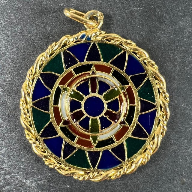 1930s French Window Plique-À-Jour Pendant Medal in Enamel and 18 Karat Yellow Gold, 1930s For Sale - Image 5 of 18