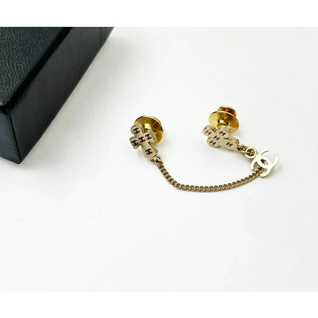 Chanel Chanel Rare Vintage Gold Plated CC Cross Pins For Sale - Image 4 of 4