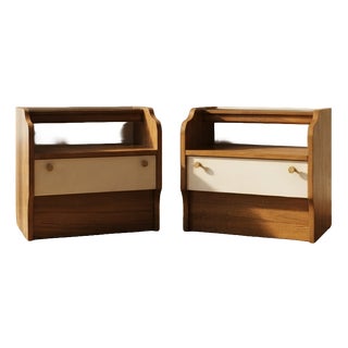 Vintage Bedside Tables, Czechoslovakia, 1940s, Set of 2 For Sale