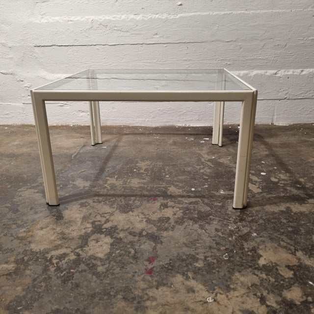 Small Corner Coffee Table in White Lacquered Metal with Glass Top, 1970s For Sale - Image 4 of 9